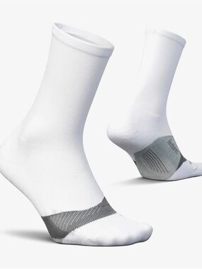 Feetures Elite Light Cushion Ankle Socks - White